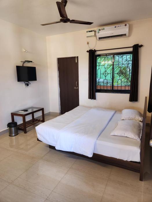 Sai Sharad Hotel,,3 star
