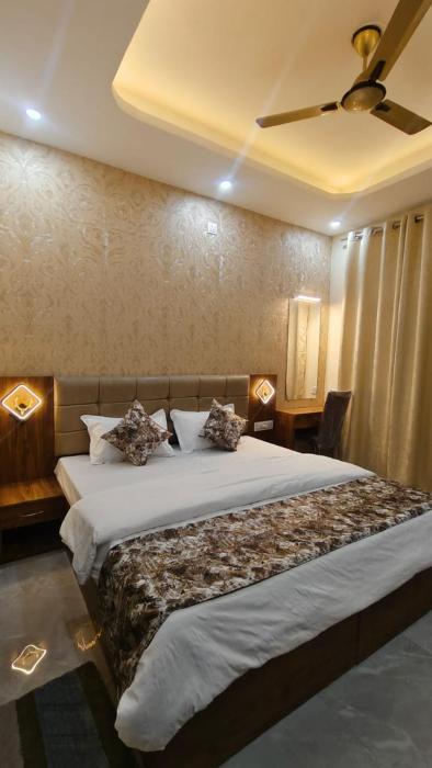 Stay Purvi Ganga,,3 star