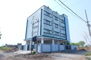 Pearl Lodge & Hotel Akkalkot,,5 star