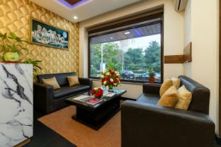 Nexhub Arcadia- Sector 39 Medanta,,3 star