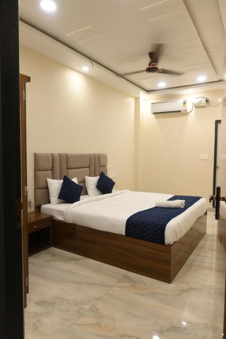 Shree Hari Niwas Paying Guest House,,2 star