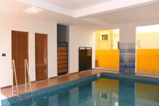 le premier inn with swimming pool