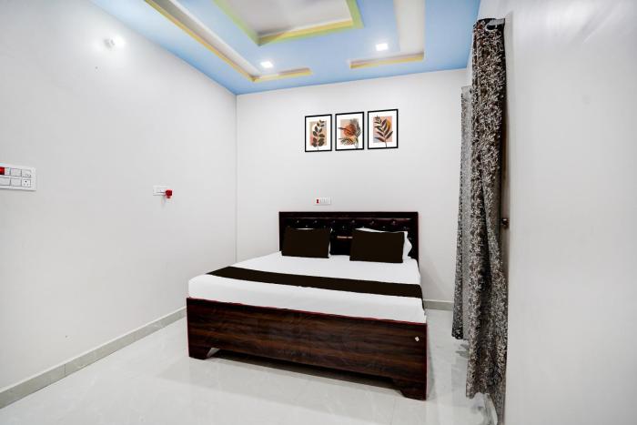 Hotel O Mayur,,3 star