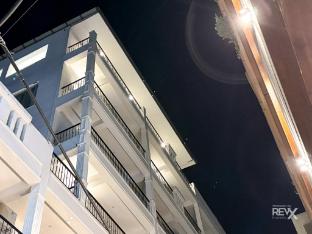 Oak Leaf Hotel	,,4 star