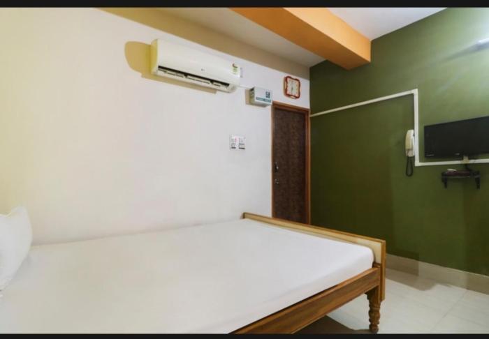 Hotel Nilay And Manjula Banquet,,3 star