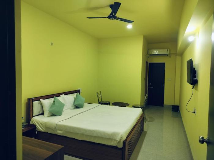 hotel golden buddha inn bodh gaya with facilities