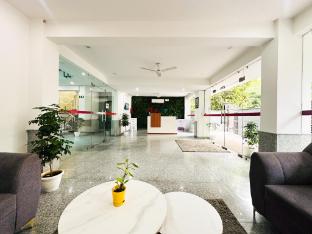 Housr Sector 47 Gurgaon Sohna Road,,4 star