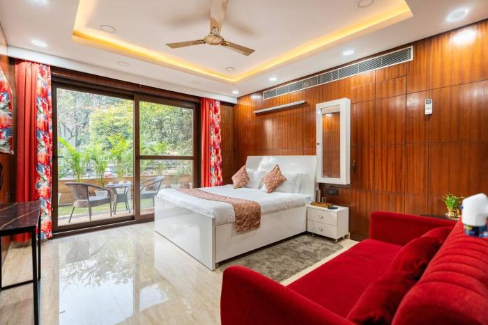 Tim Sector 51, Near Golf Course Extension Road,,3 star