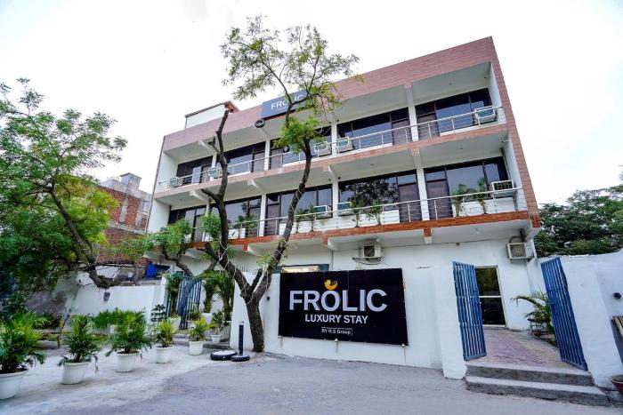 hotel frolic stay