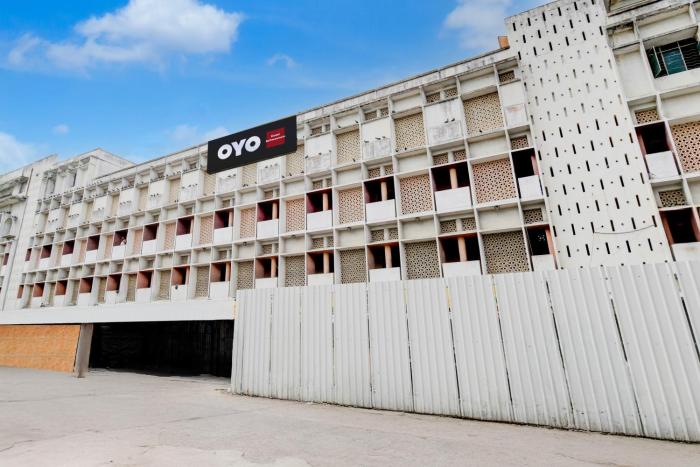 Hotel O Aahwaanam,,3 star