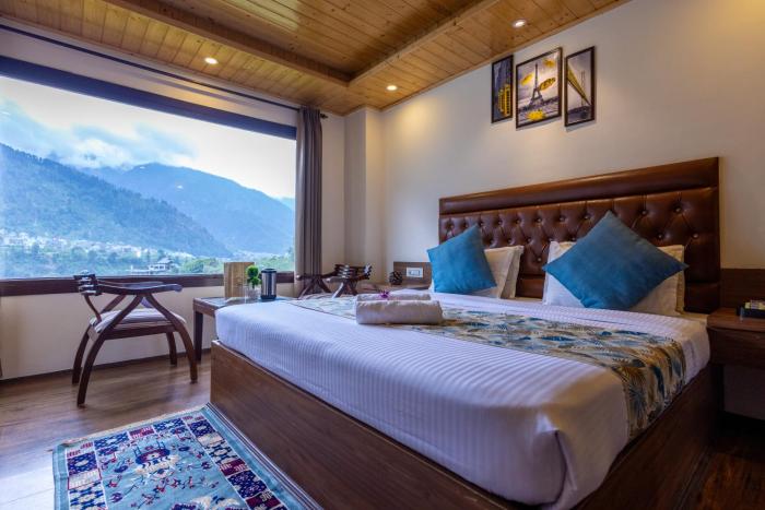 himalayan spurge villa