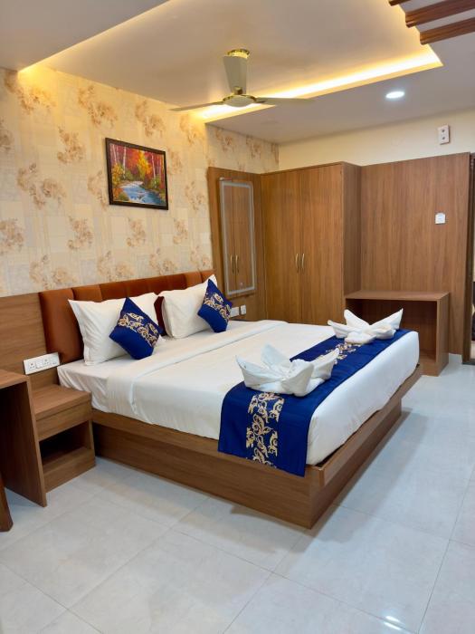 Hotel Deccan Park,,3 star