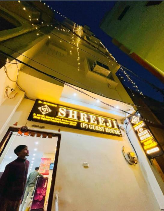 Shreeji Guest House,,3 star