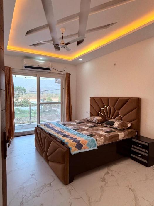 2bhk with mesmerizing ganga view