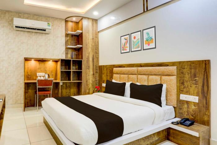 Townhouse Oak Model Town Rohtak,,4 star