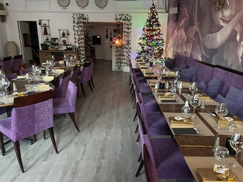 Luberon L’Hôtel Restaurant,785 Avenue Victor Hugo,0 star