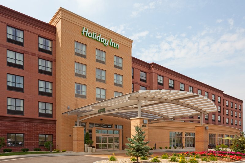 holiday inn madison at the american center an ihg hotel