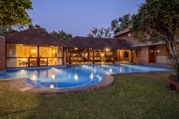 ama stays and trails lily pad kumarakom
