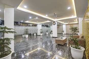 Lime Wood Stay Near Huda City Centre,,4 star