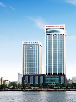 Maanshan Haiwaihai Crown Hotel,Xijianggeng>>Ma'anshan,4 star