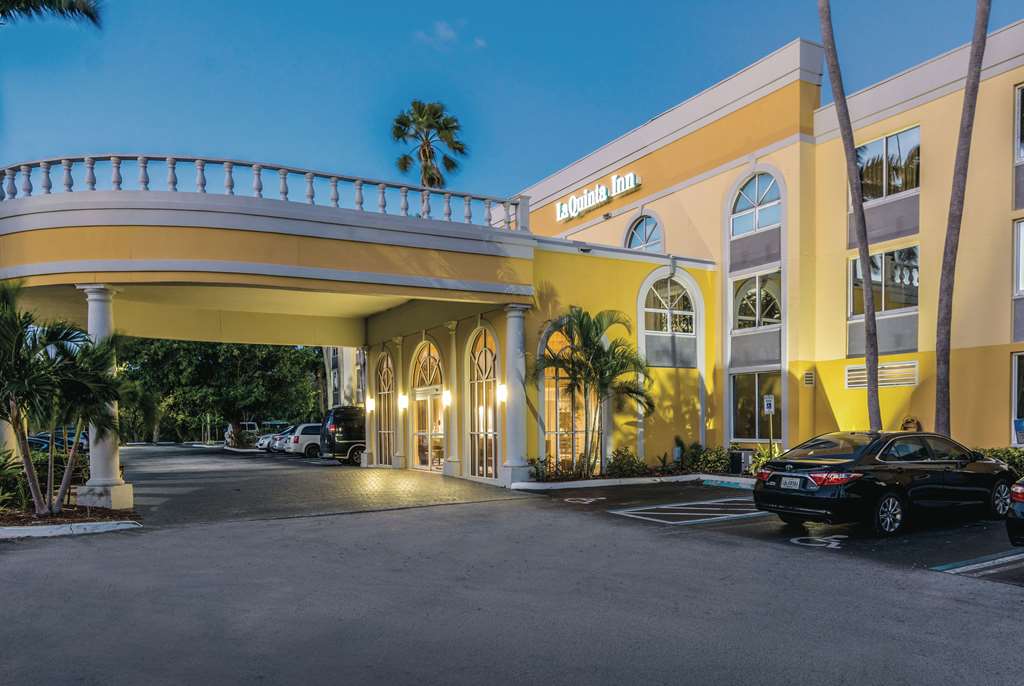 La Quinta Inn By Wyndham Jupiter,Palm Beach>>Jupiter,2.5 star