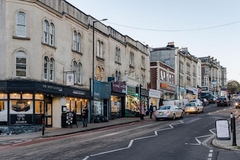 your apartment redland place