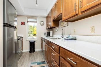 2bdr loft suite golf course condo 5549