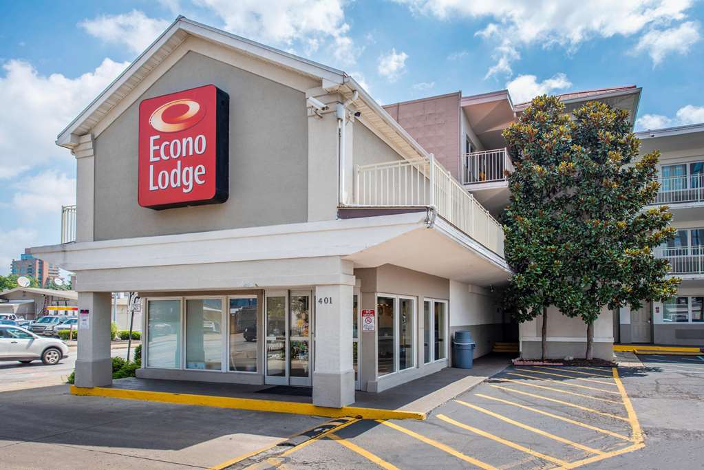 econo lodge downtown louisville