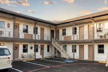 exclusivo inn by oyo grand prairie tx