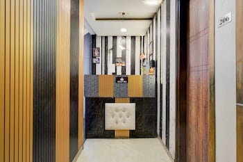 Hotel Season Grand Couple Friendly Pitampura,,2 star