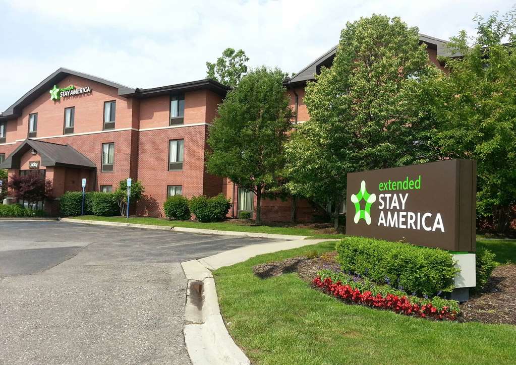 extended stay america select suites detroit warren