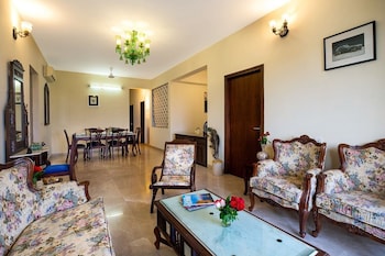 Sajjan Niwas,,4 star