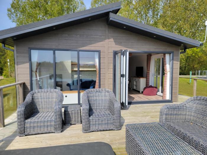 Luxury 2-Bed Lodge In Routh, Sleeps 4 With Hot Tub,,4 star