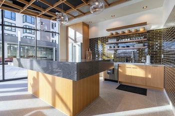 Marina Square Suites,,5 star