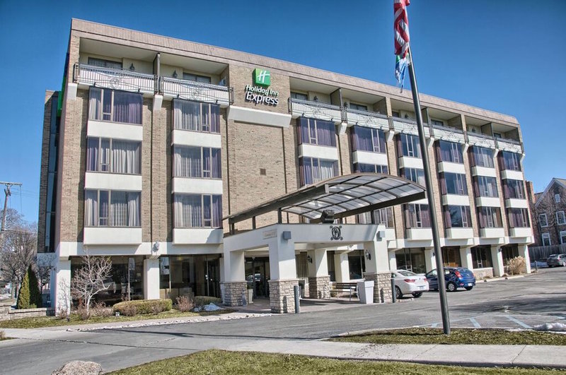 holiday inn express detroit birmingham by ihg