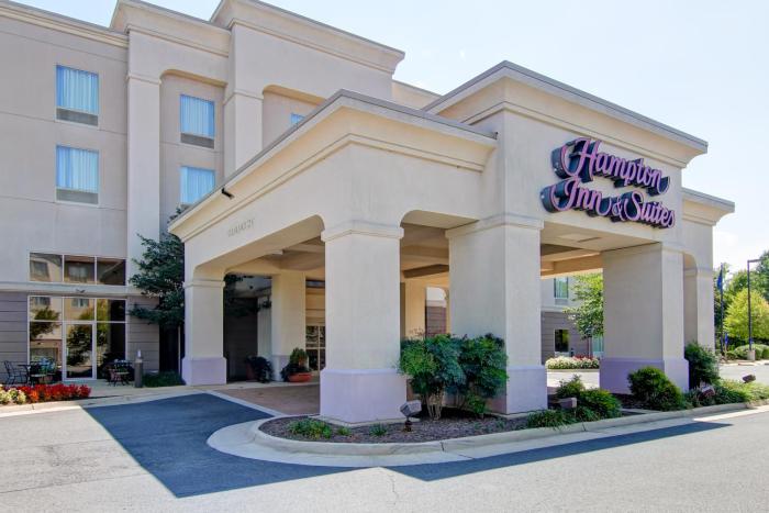 Hampton Inn & Suites Leesburg,Lansdowne>>Gaithersburg,2.5 star