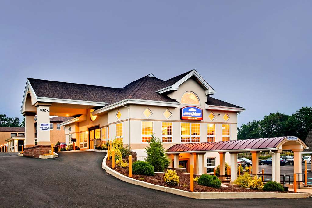 Howard Johnson By Wyndham Blackwood Near Philadelphia,Camden>>Blackwood,2 star