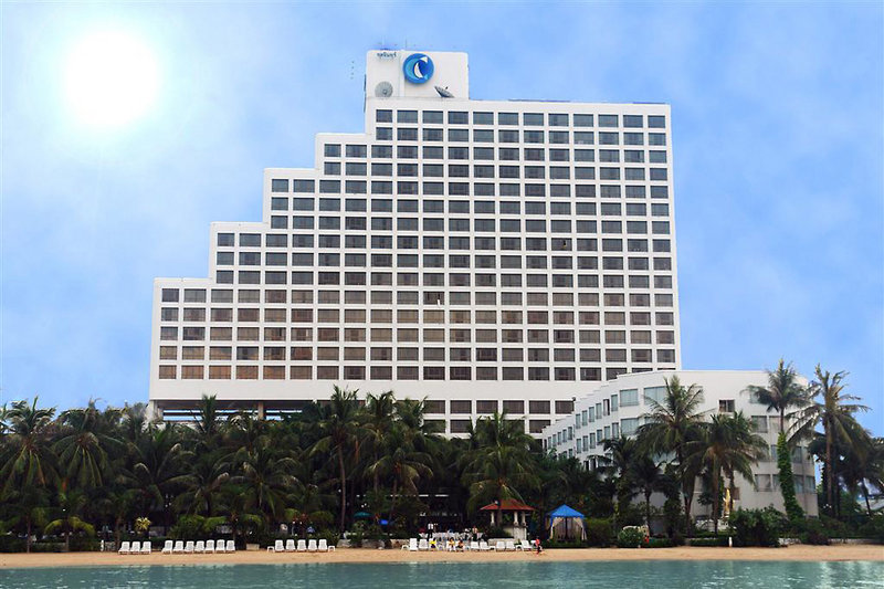 cholchan pattaya beach resort