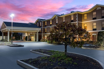 hampton inn and suites by hilton petoskey
