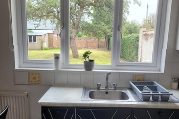 Luton City Escape - Modern 1Br Apartment,,3 star