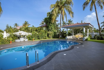 Luxury Beach Villa Absolut,,4 star