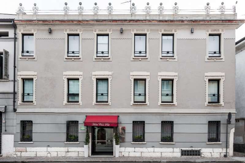 hotel casa poli