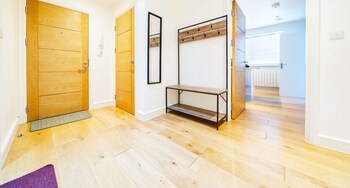 High Street Apartments By Redwood Stays,,3 star