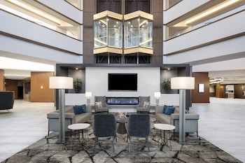 Crowne Plaza Lansing By Ihg,Lansing>>Delta Charter Township,4 star