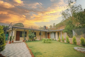 the pine melody 4bhk villa