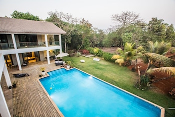 frangipani by hireavilla 5br lux estate in alibaug