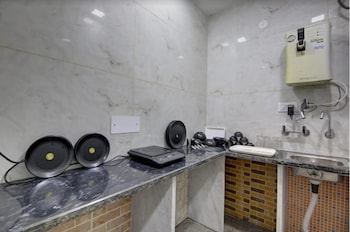 Shine Inn Couple Fridenlly Best,,2 star