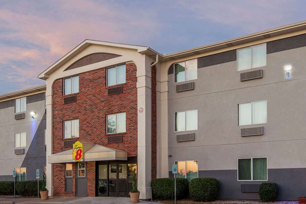 super 8 by wyndham bedford dfw airport west