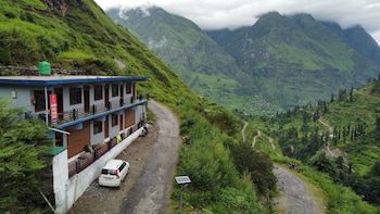 Kuari Pass Inn,,2 star