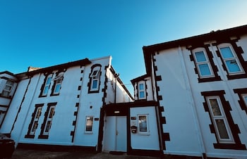 Sterling House B&B Heathrow,,2 star